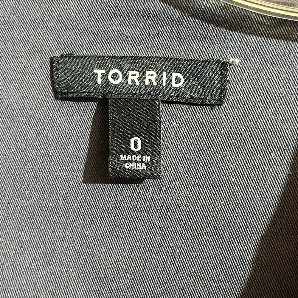 Torrid Ruffle Hem Military Jacket Coat Gray Button Front Size 0 Stretch - Picture 3 of 11